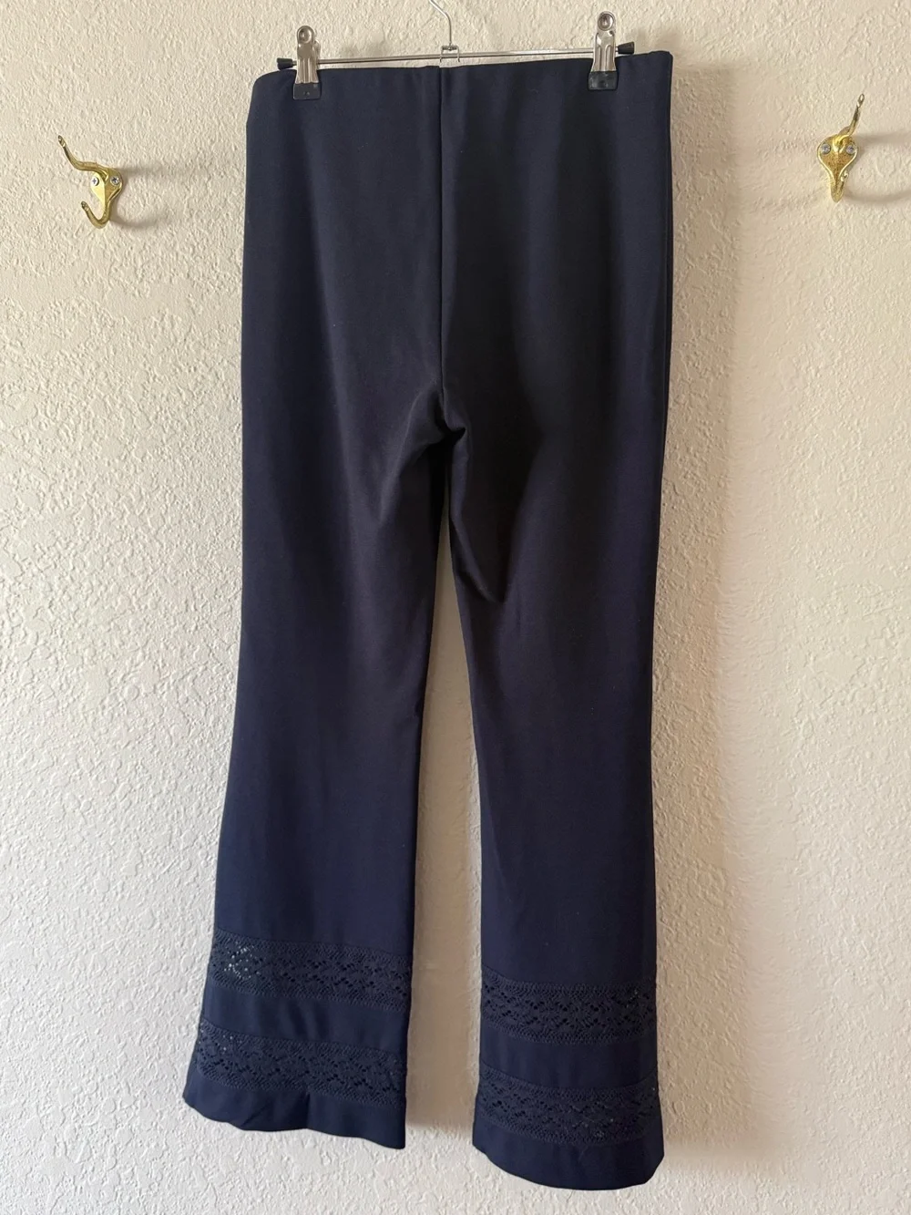 Bailey 44 Crochet Lace Hem Knit Pants Women’s M Navy Blue Pull On Flared Leg EUC